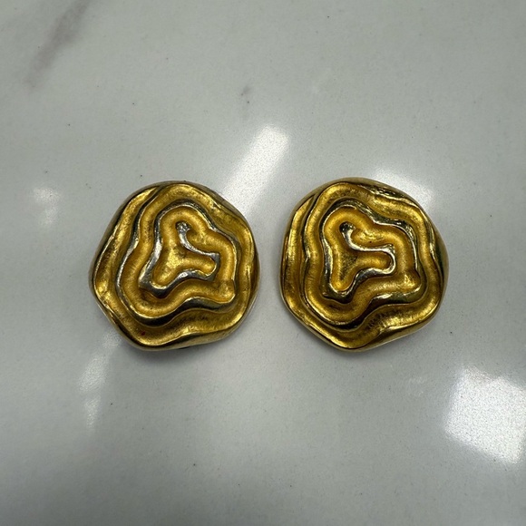 Vintage Gold-Tone Textured Round Earrings - Picture 1 of 2